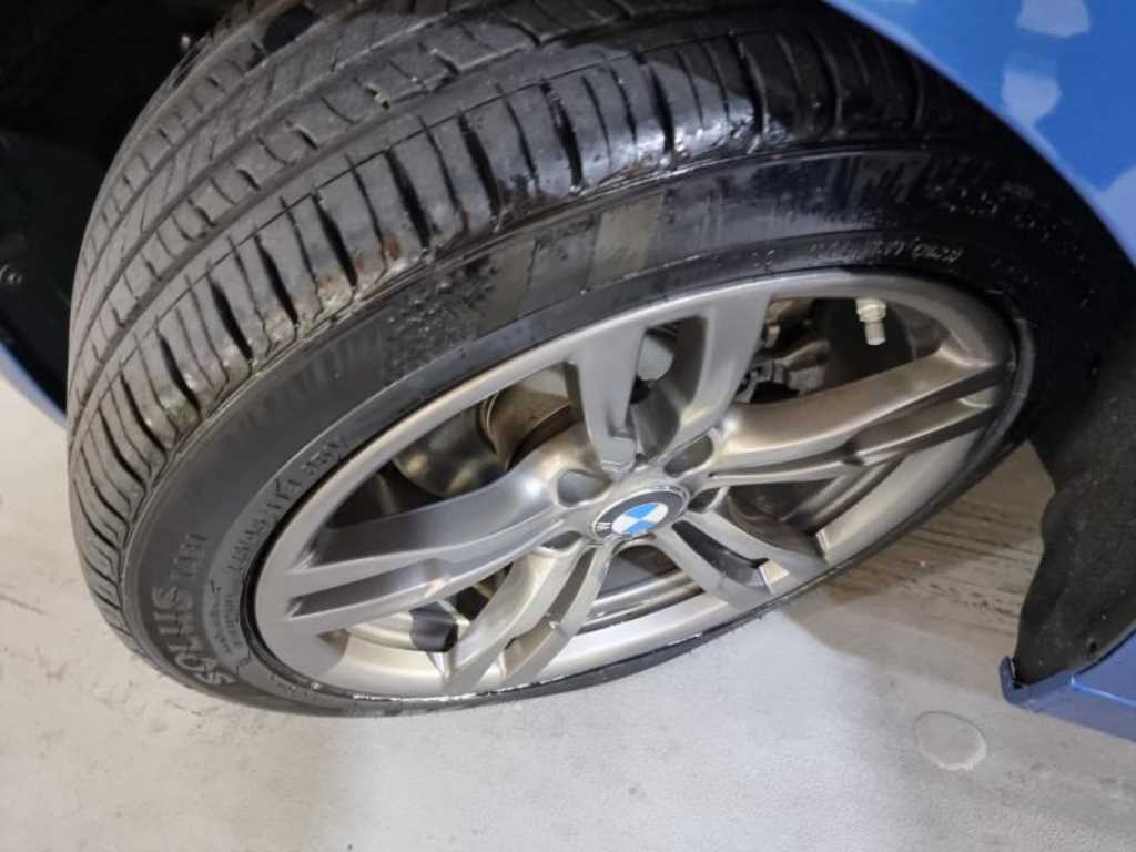 BMW 3-Series — photo 20