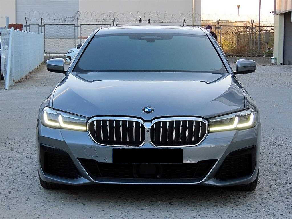 BMW 5-Series — photo 02