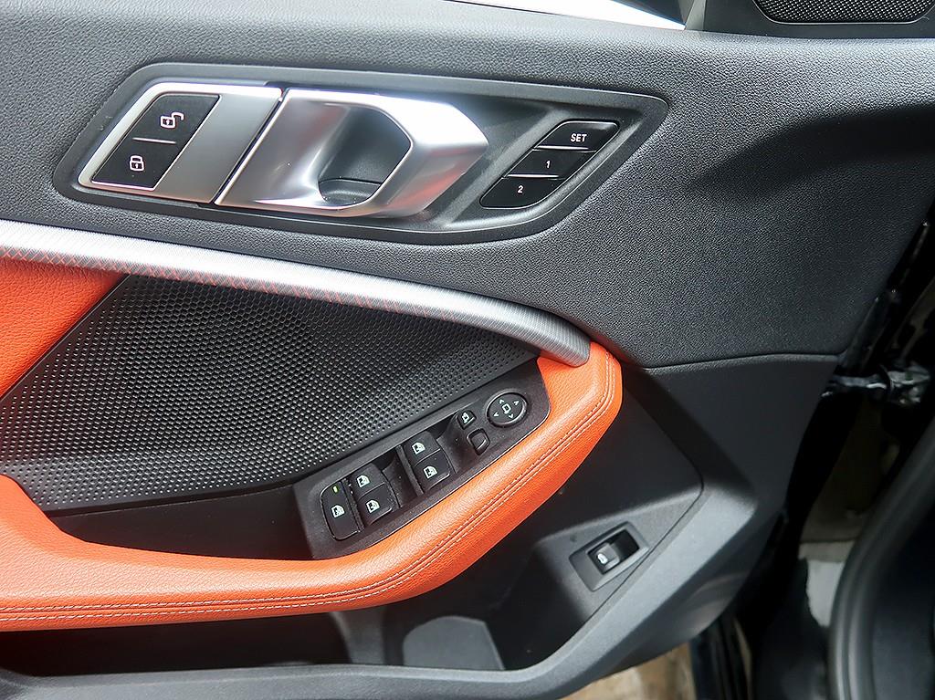 BMW 1-Series — photo 15