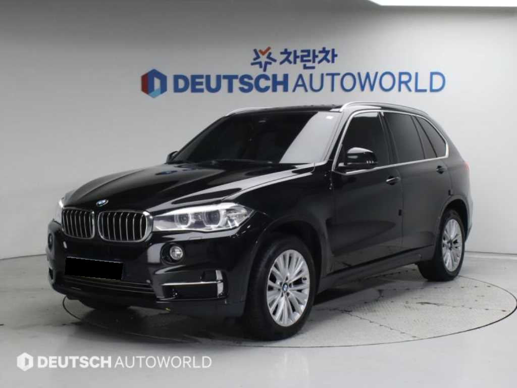 BMW X5 — photo 01