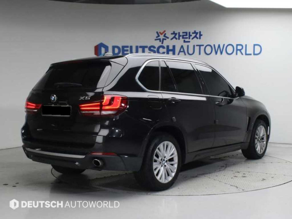 BMW X5 — photo 02