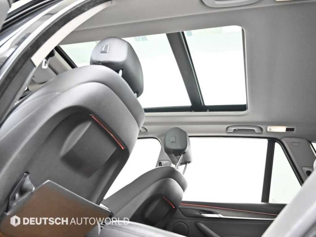 BMW X5 — photo 05