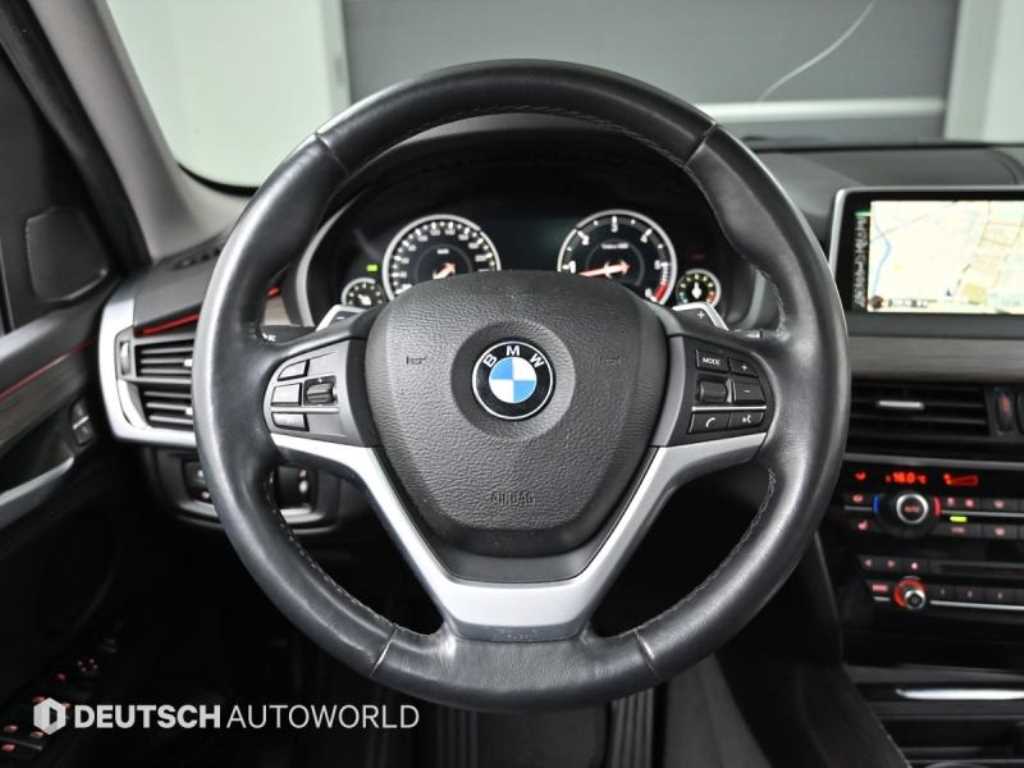 BMW X5 — photo 07