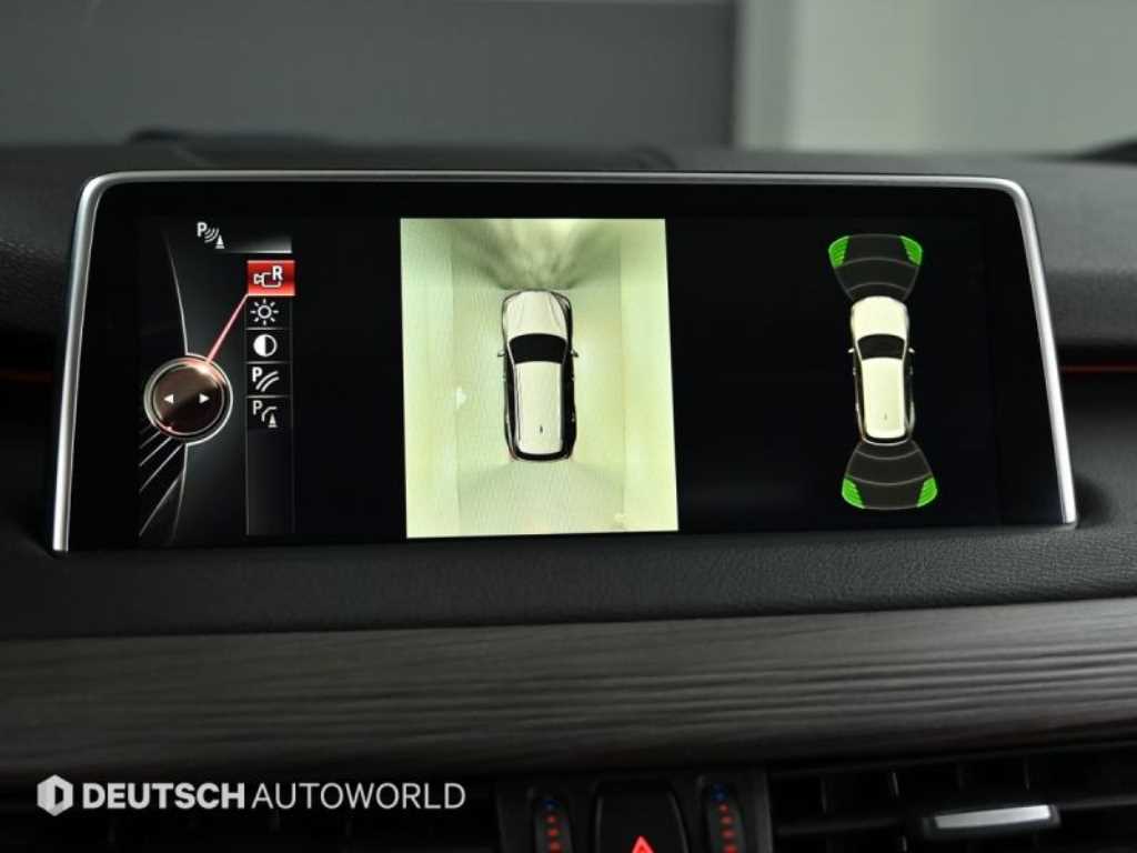BMW X5 — photo 10
