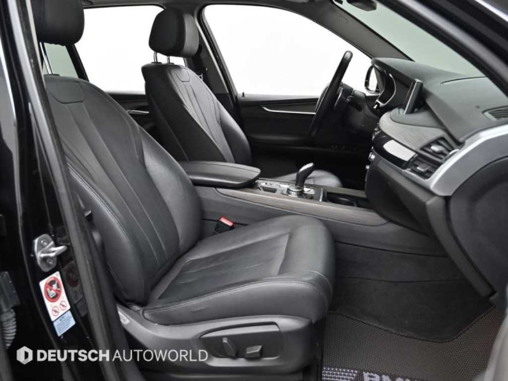 BMW X5 — photo 12
