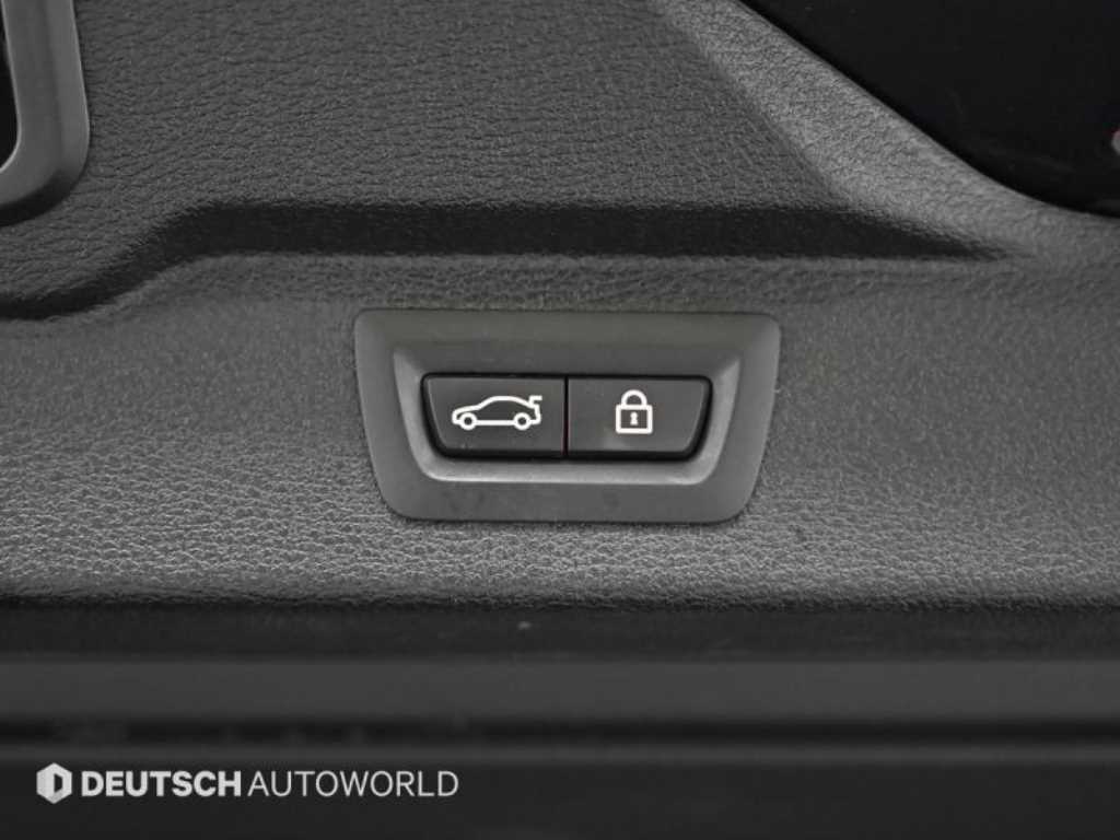 BMW X5 — photo 18