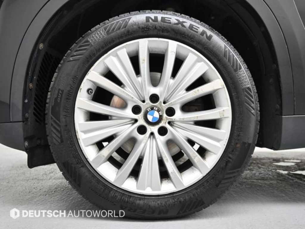 BMW X5 — photo 20