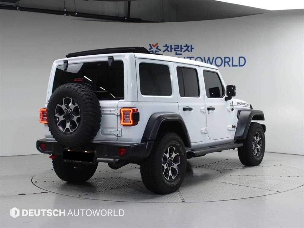 Jeep Wrangler — photo 02