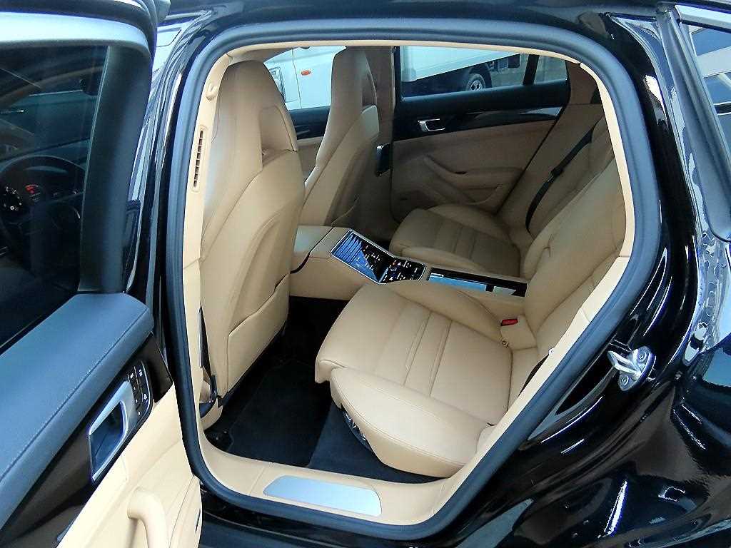 Porsche Panamera — photo 06