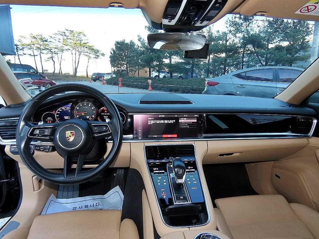 Porsche Panamera — photo 07