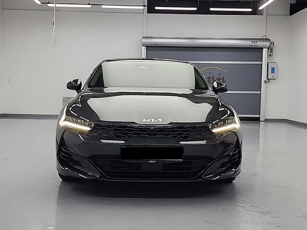 Kia K5 — photo 02