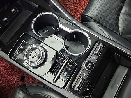 Kia K5 — photo 08