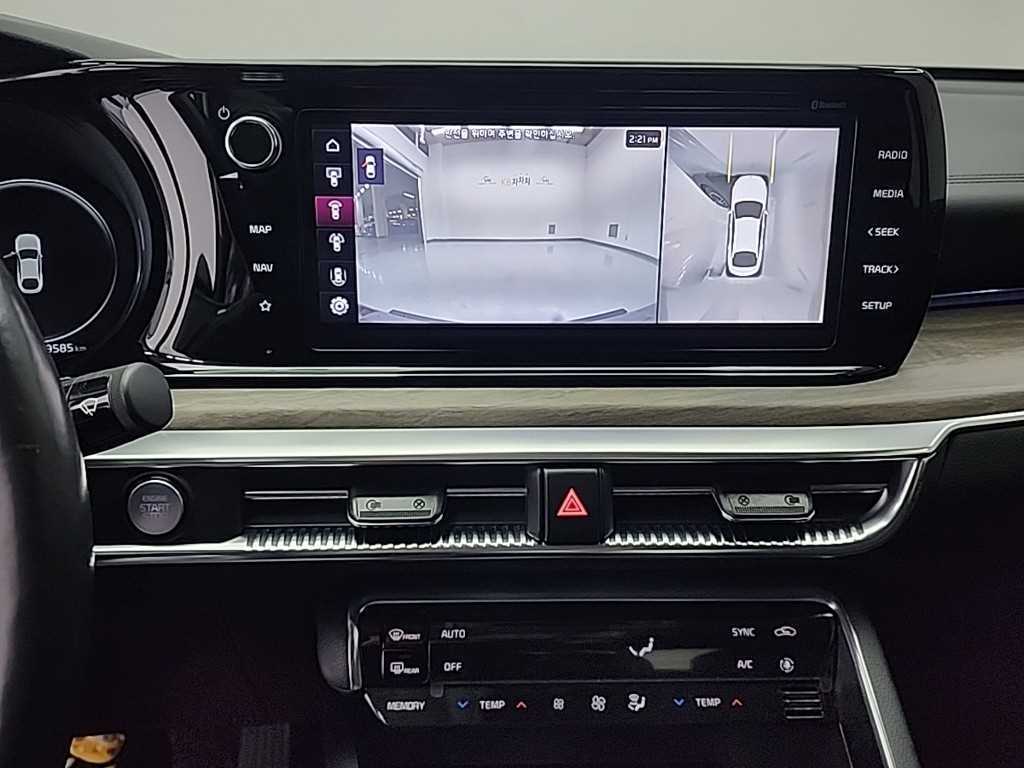 Kia K5 — photo 10
