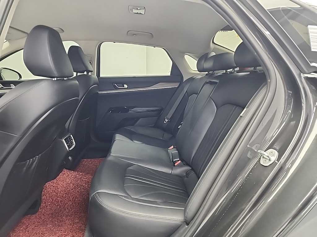 Kia K5 — photo 12