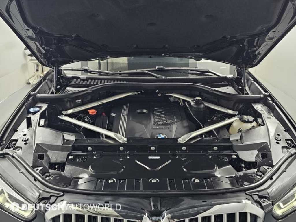 BMW X5 — photo 06