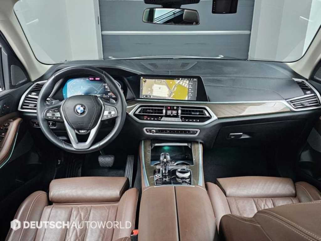 BMW X5 — photo 07