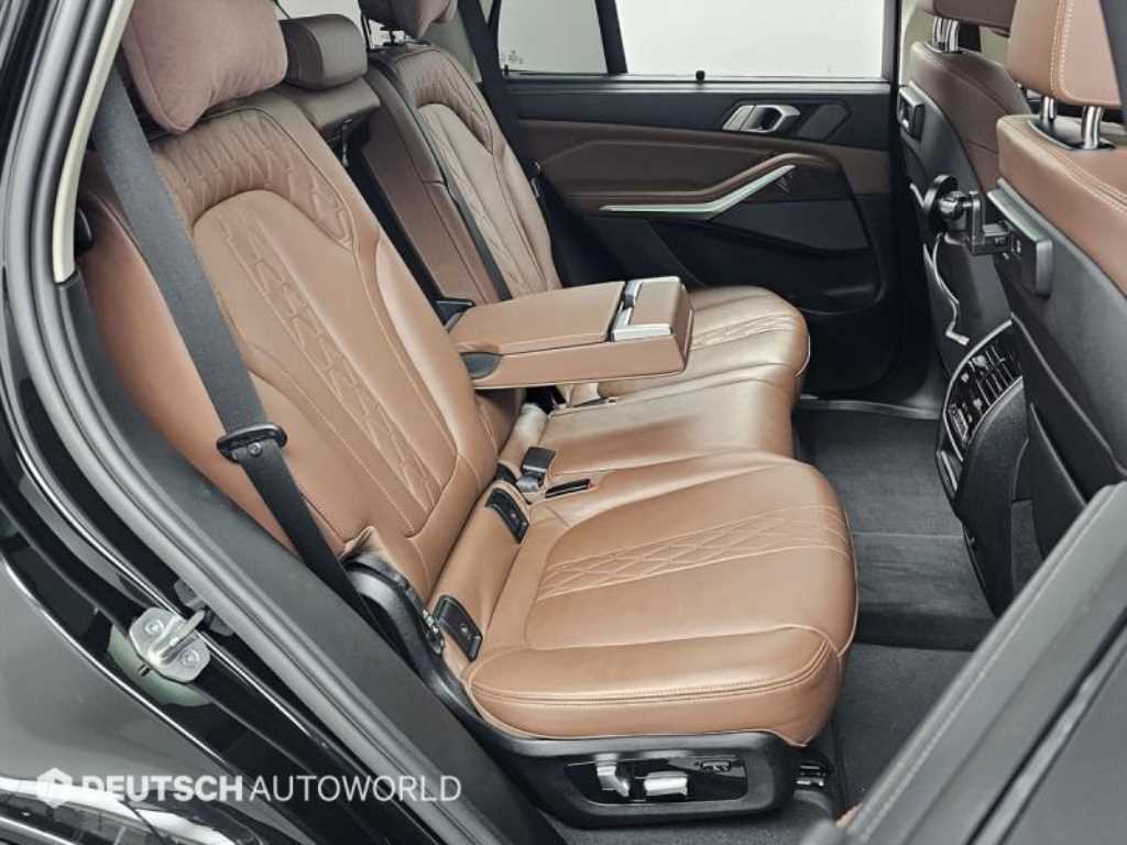 BMW X5 — photo 12