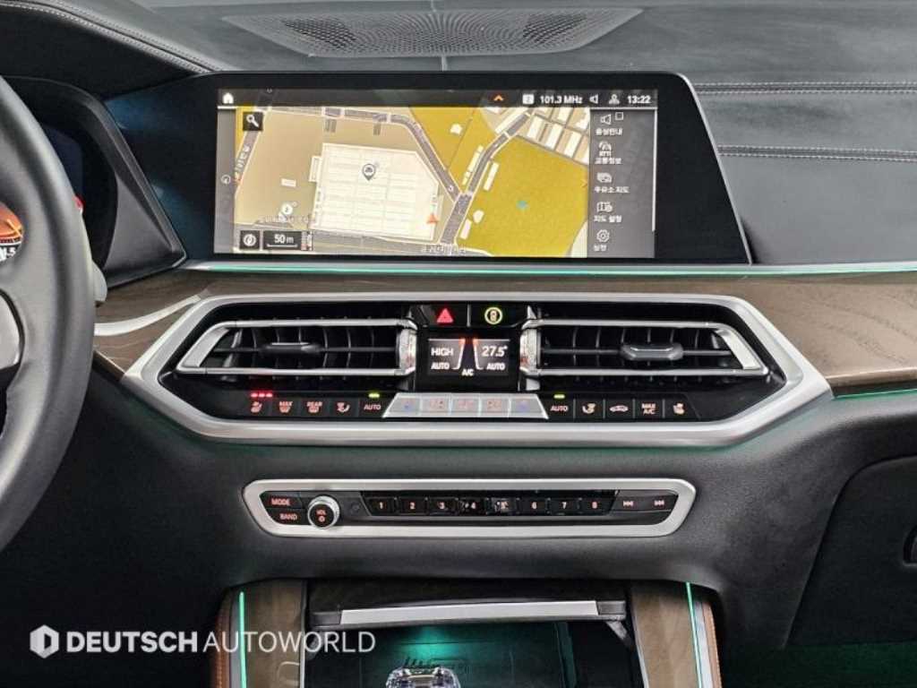 BMW X5 — photo 14
