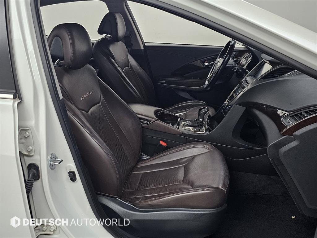 Hyundai Grandeur — photo 08