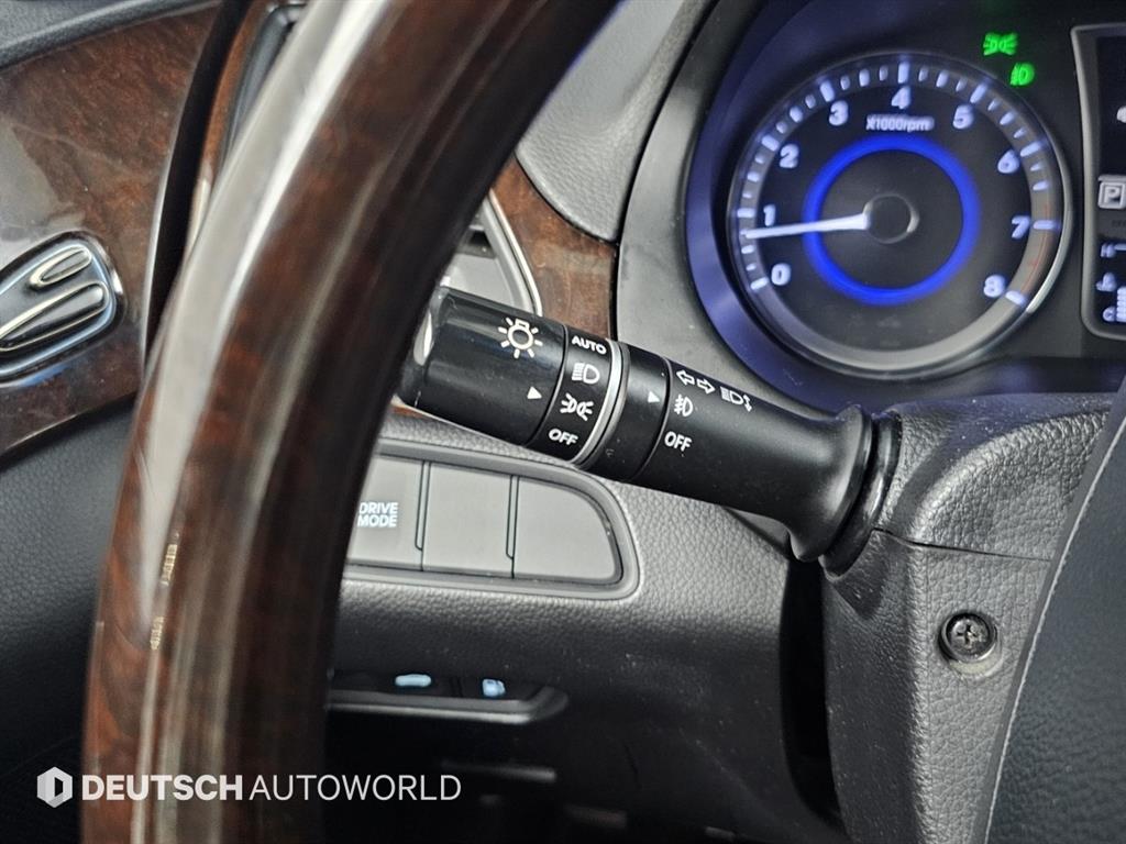 Hyundai Grandeur — photo 16