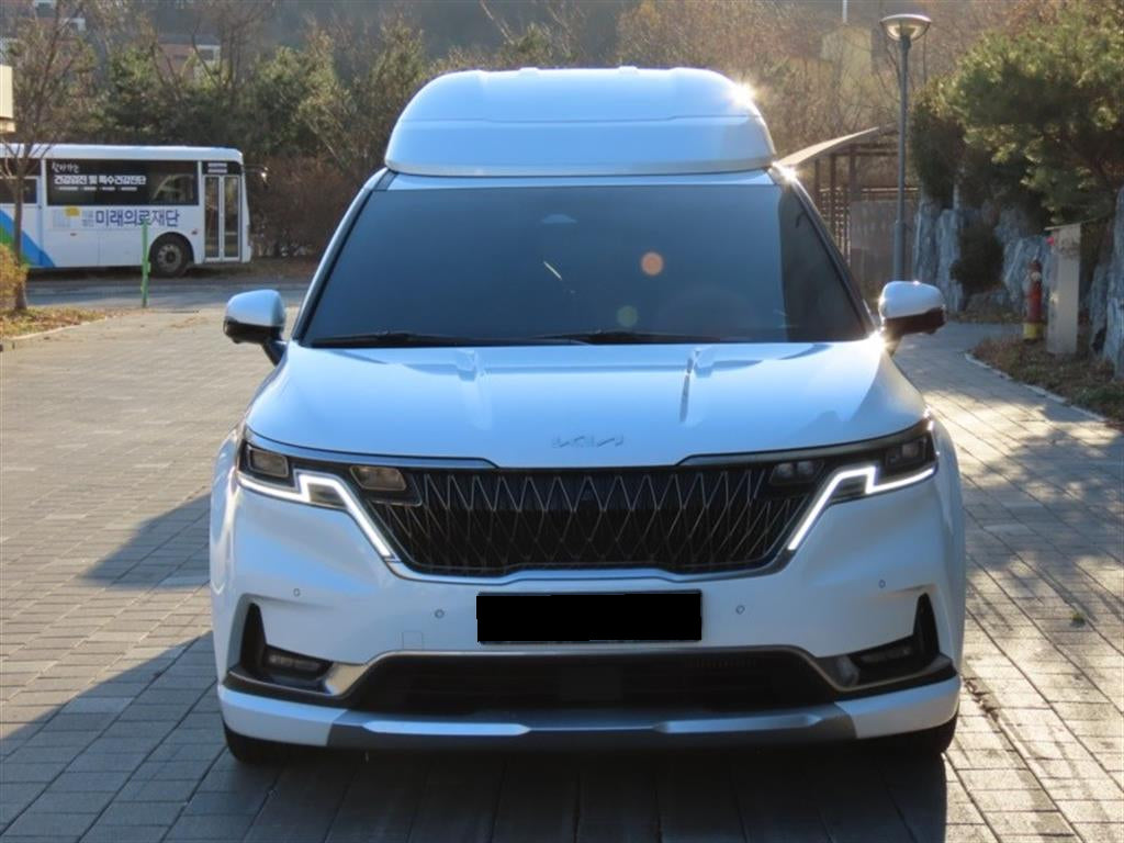 Kia Carnival — photo 01