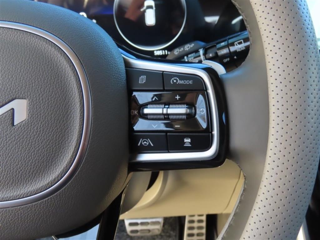 Kia Carnival — photo 11
