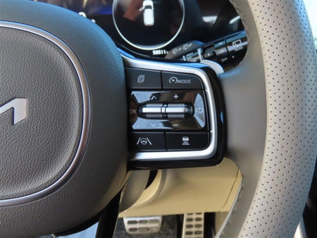 Kia Carnival — photo 11