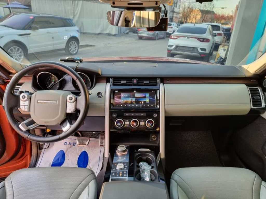 Land Rover Discovery — photo 07