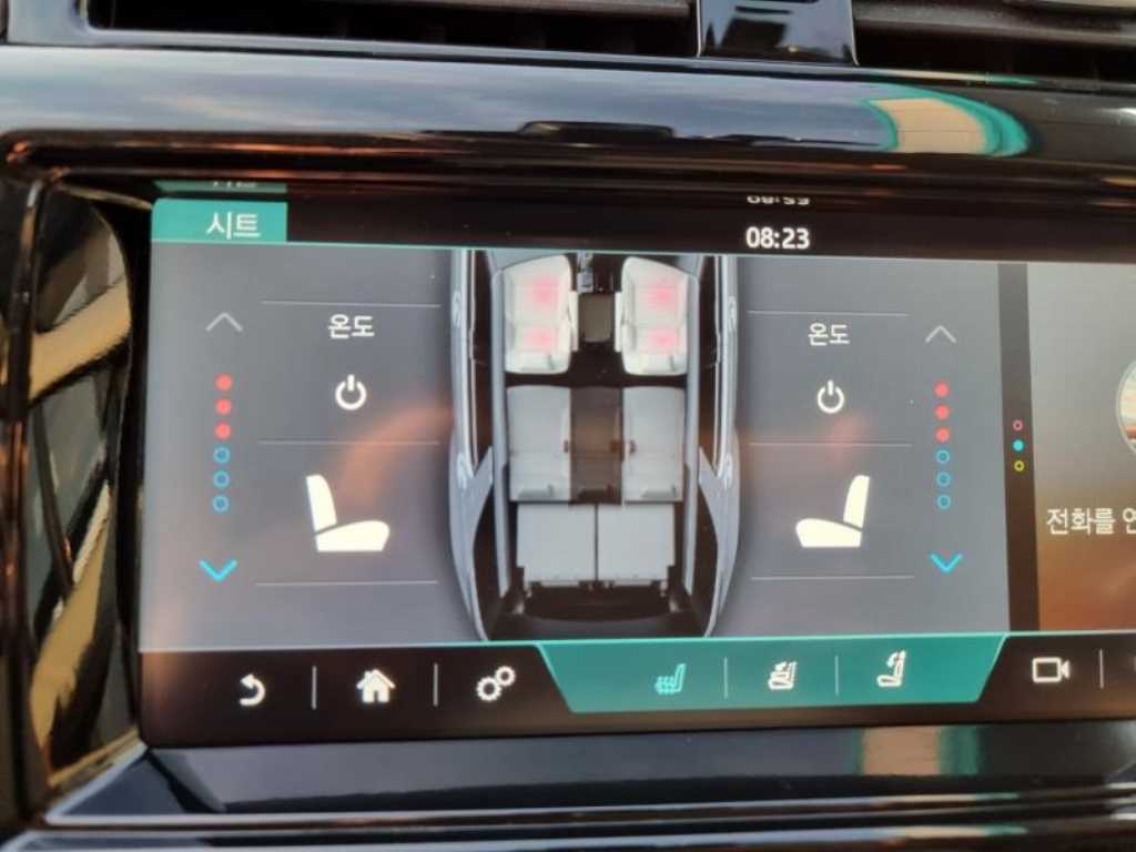 Land Rover Discovery — photo 11