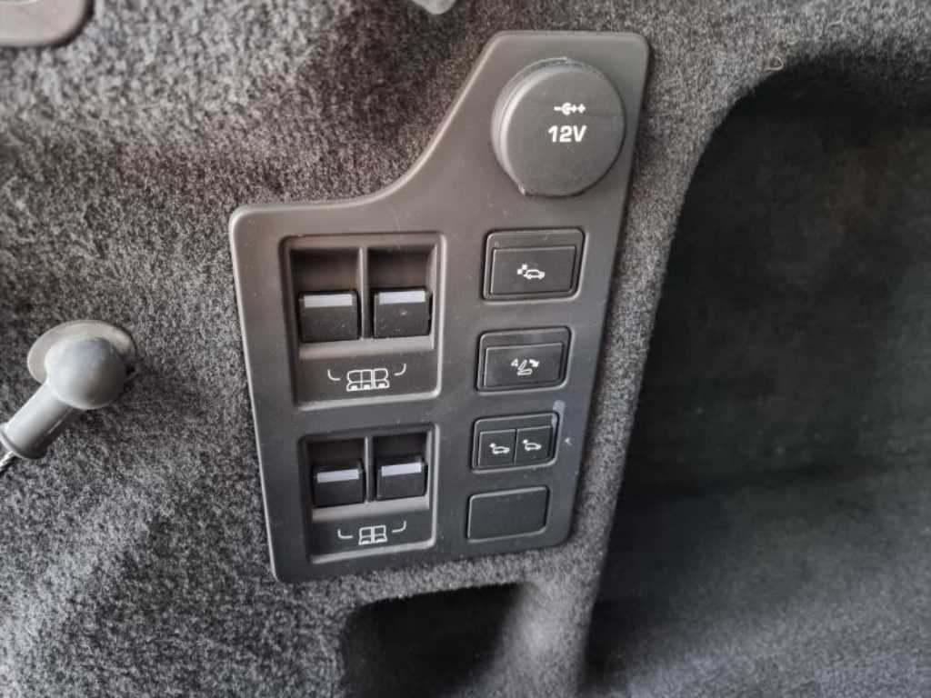 Land Rover Discovery — photo 17