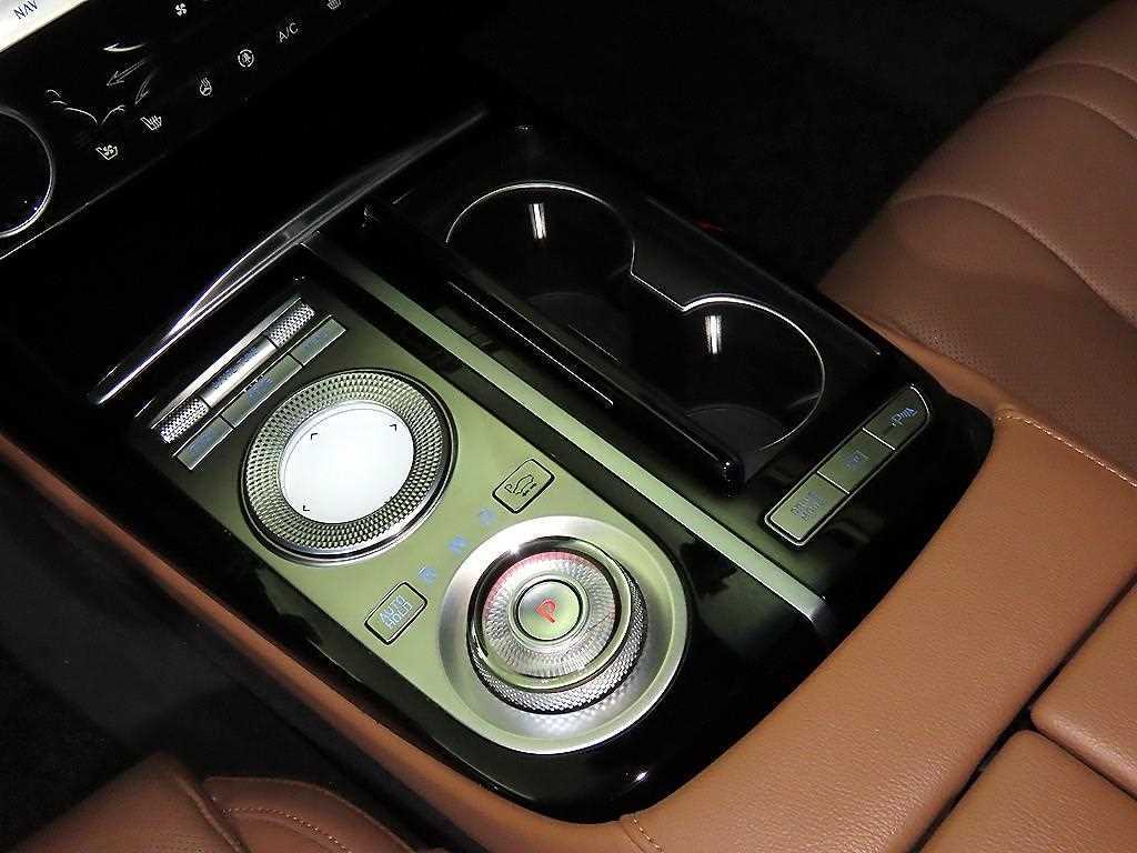 Genesis G80 — photo 11