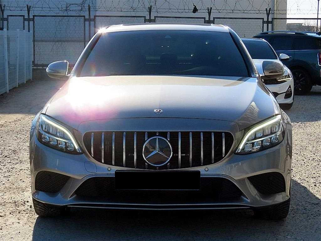 Mercedes-Benz C-Class — photo 01