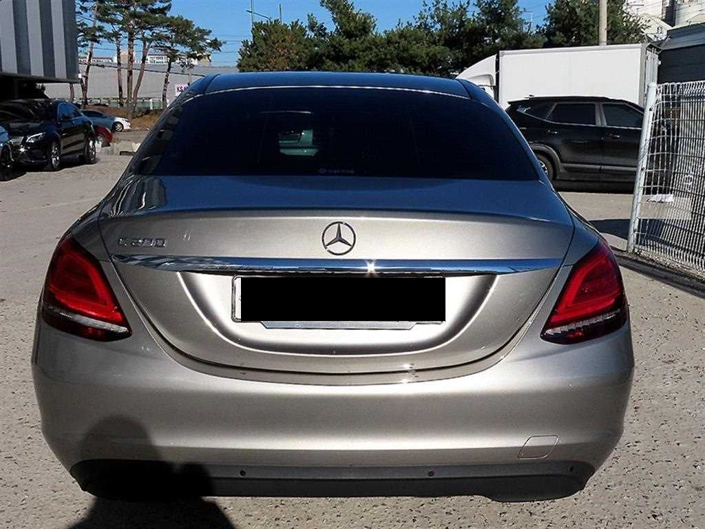 Mercedes-Benz C-Class — photo 04