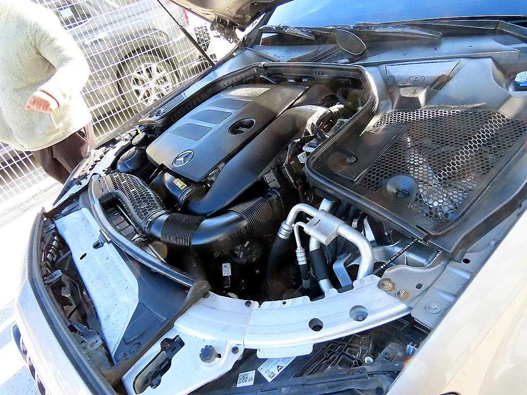 Mercedes-Benz C-Class — photo 19