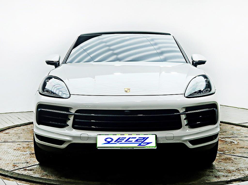 Porsche Cayenne — photo 01