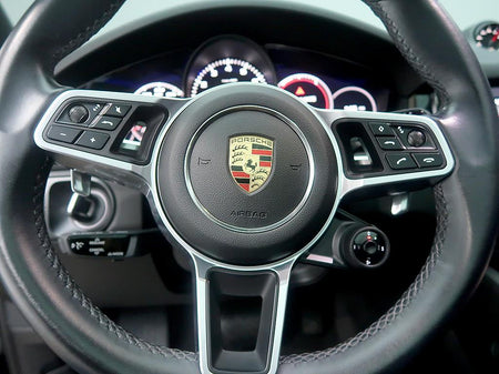Porsche Cayenne — photo 14