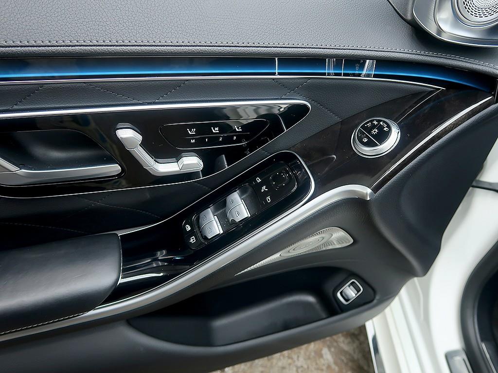 Mercedes-Benz S-Class — photo 15