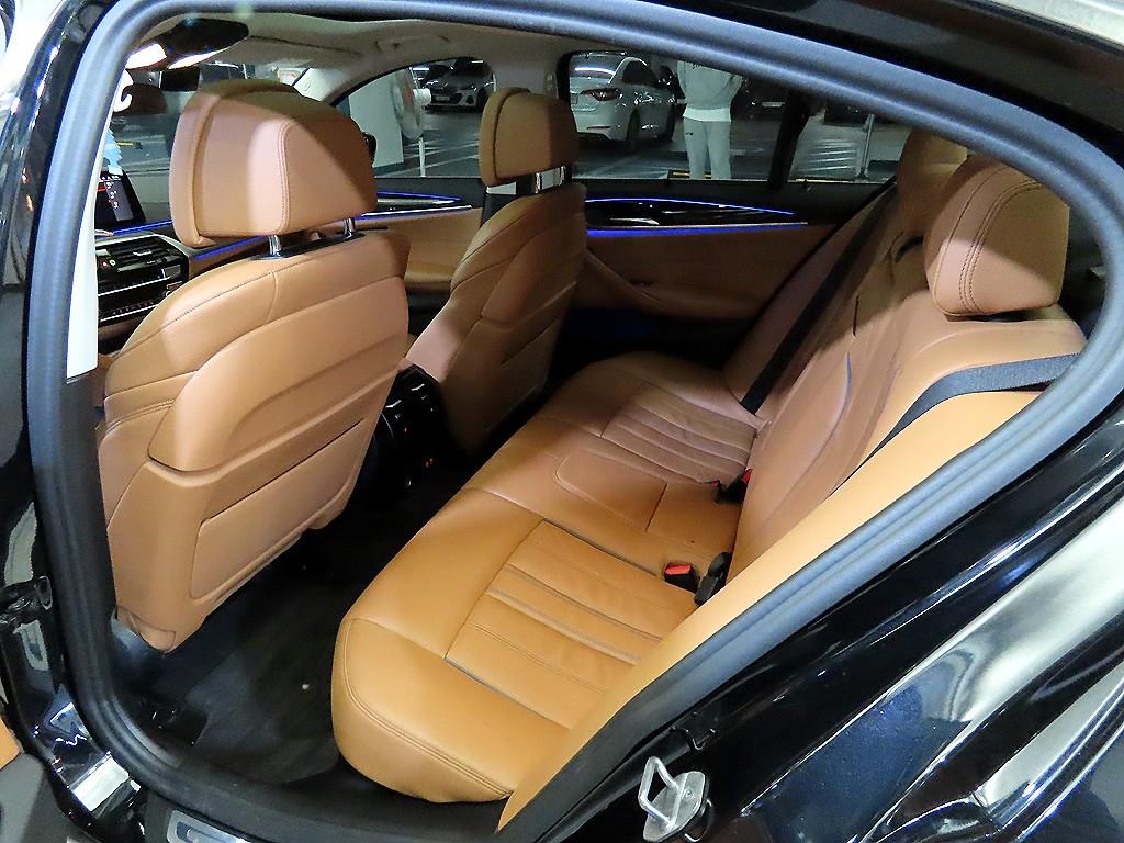 BMW 5-Series — photo 07