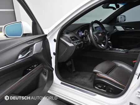 Cadillac CT4 — photo 11