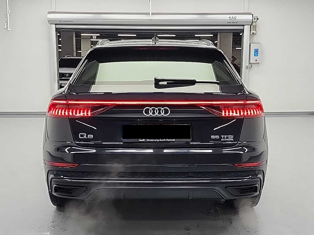 Audi Q8 — photo 03