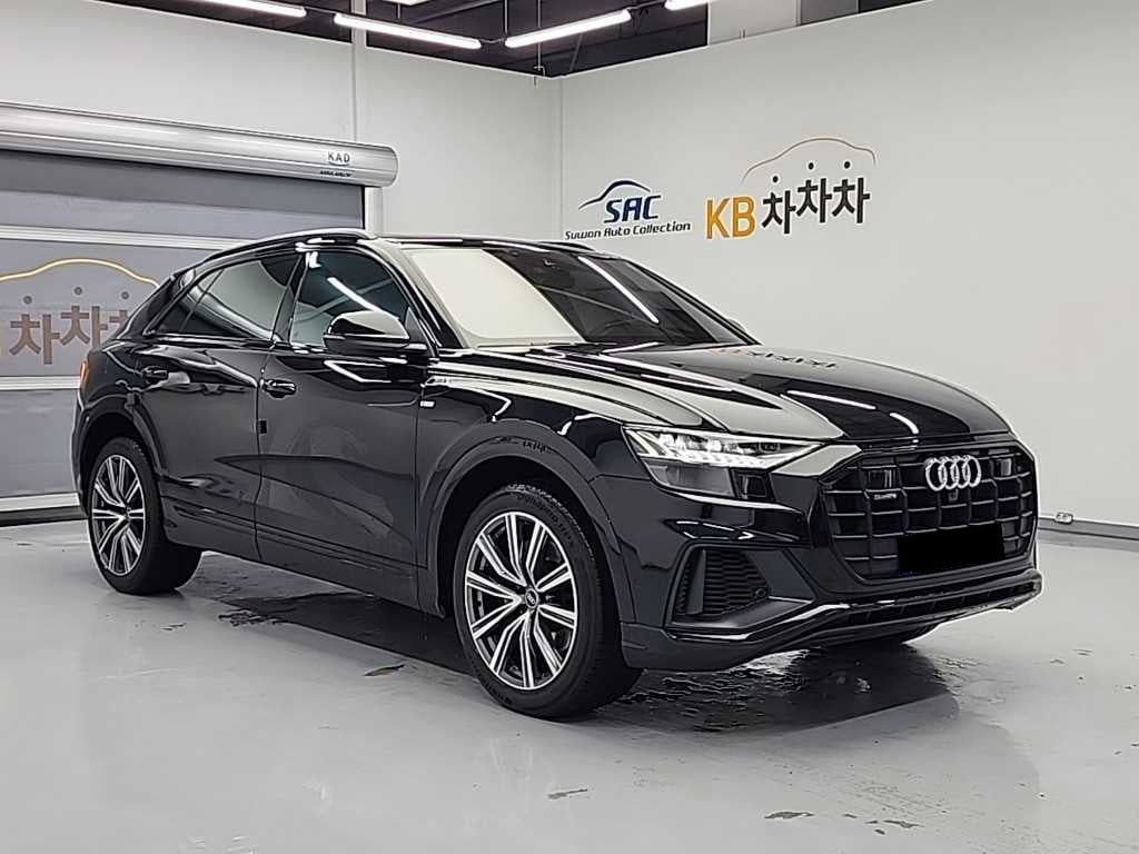 Audi Q8 — photo 04