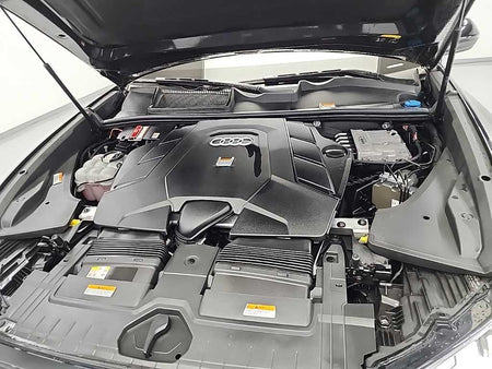 Audi Q8 — photo 05
