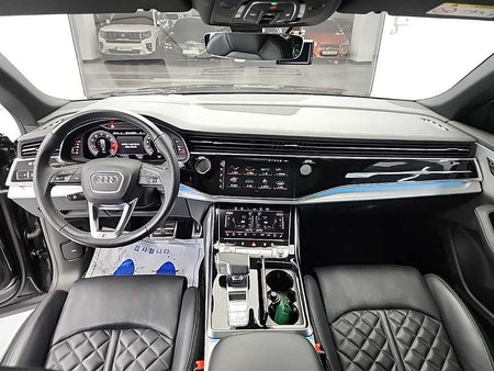 Audi Q8 — photo 07