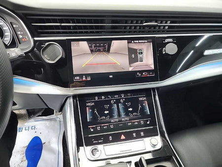 Audi Q8 — photo 10