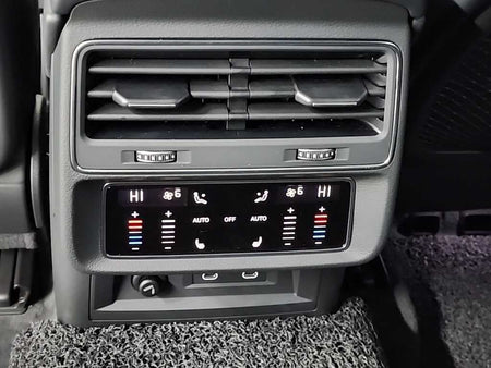 Audi Q8 — photo 13