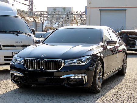 BMW 7-Series — photo 02