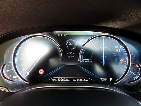 BMW 7-Series — photo 09