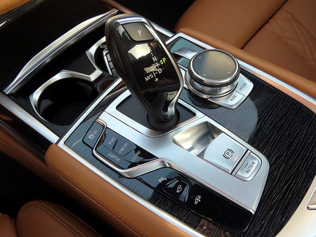 BMW 7-Series — photo 11