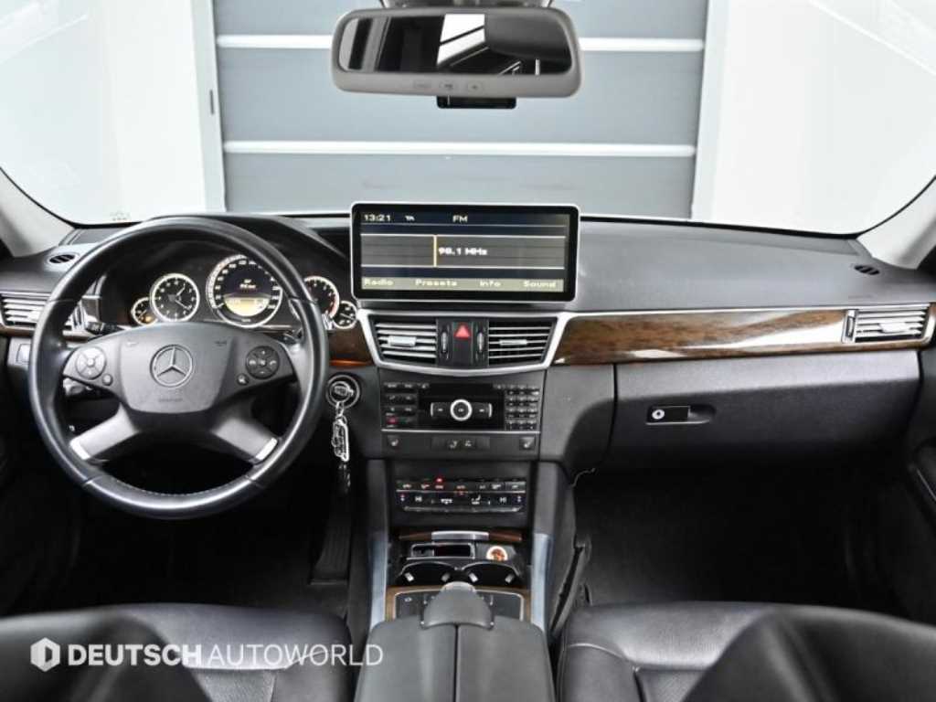 Mercedes-Benz E-Class — photo 07