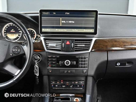Mercedes-Benz E-Class — photo 14